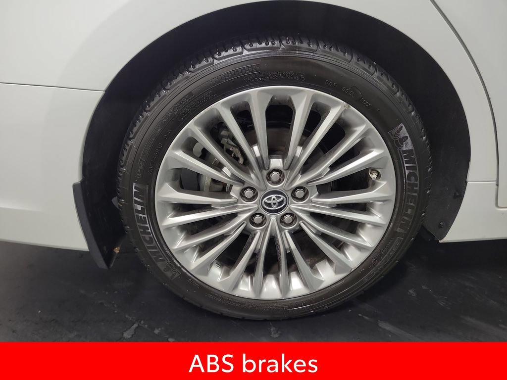 Used 2019 Toyota Avalon Limited w/ Advanced Safety Package FWD image 11