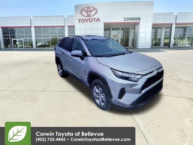 Used 2025 Toyota RAV4 LE AWD/4WD image 1