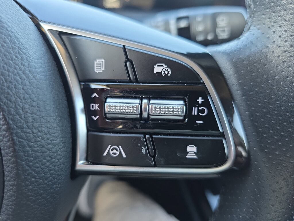 Used 2024 Kia Seltos SX image 8