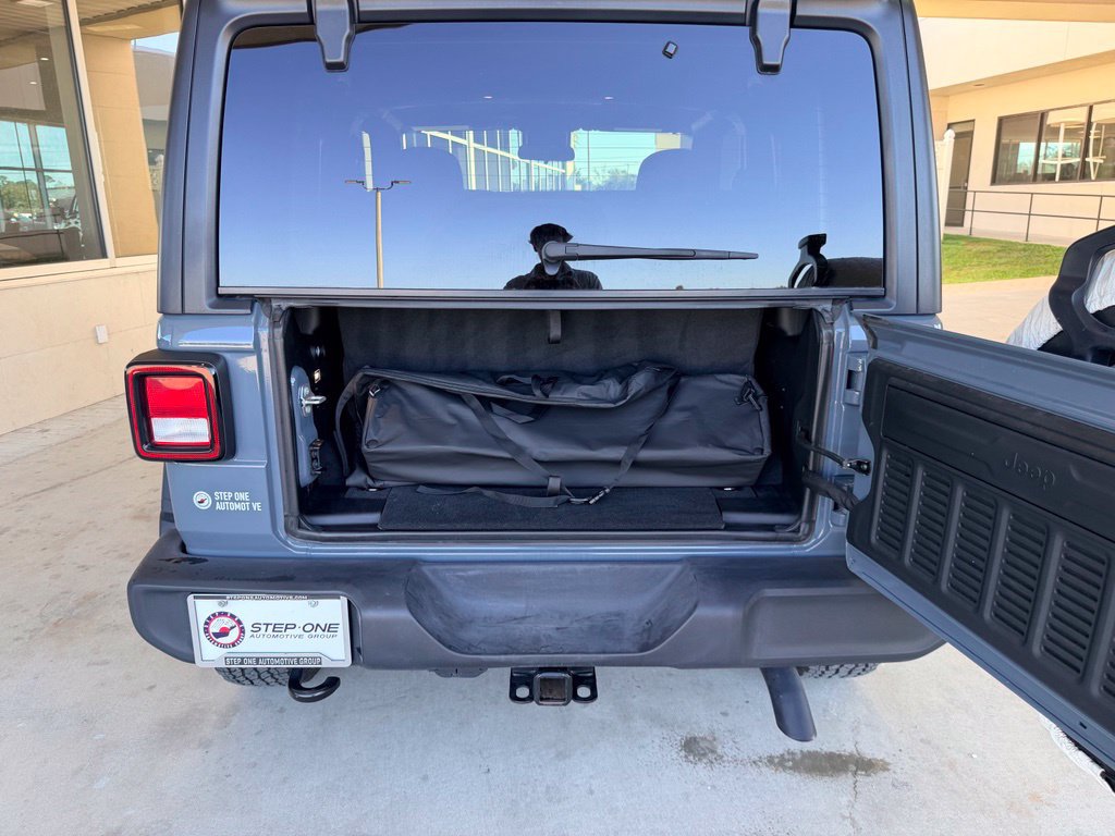 Used 2024 Jeep Wrangler Sport AWD/4WD image 19