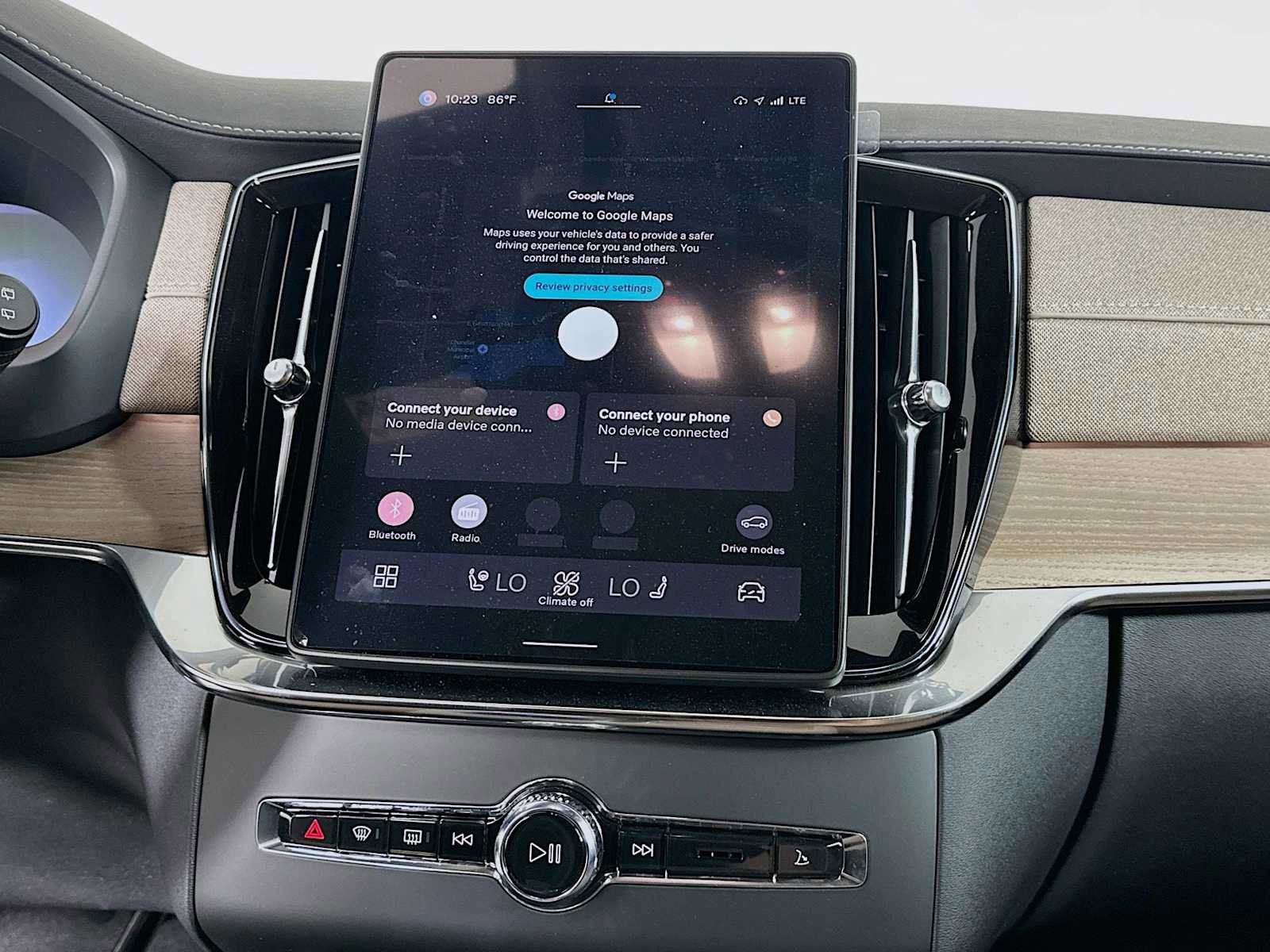 New 2025 Volvo XC90 T8 Plus w/ Protection Package Premier image 13