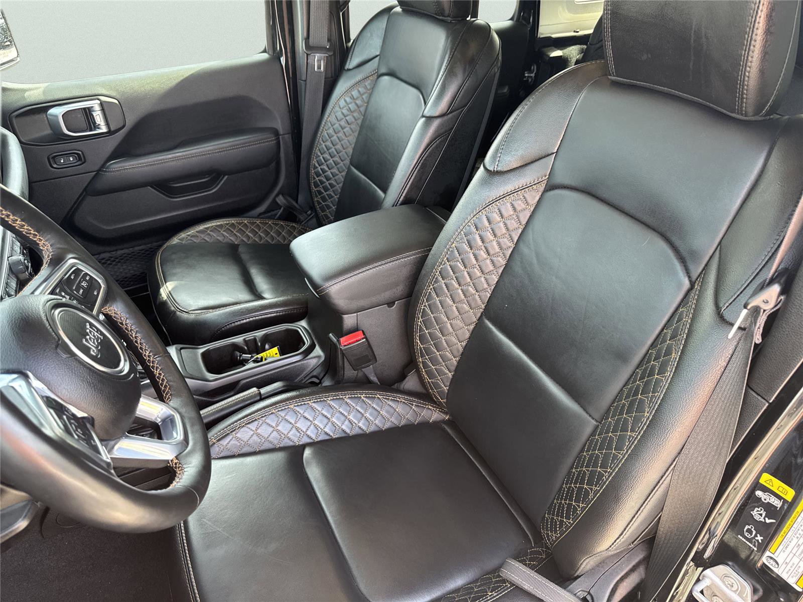 Used 2023 Jeep Wrangler Unlimited Sahara image 16