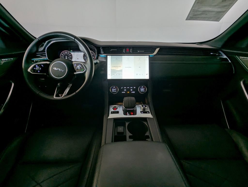 Used 2023 Jaguar F-PACE S image 5