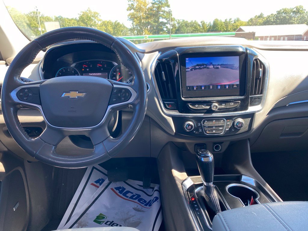 Used 2020 Chevrolet Traverse LT w/ LT Premium Package FWD image 13