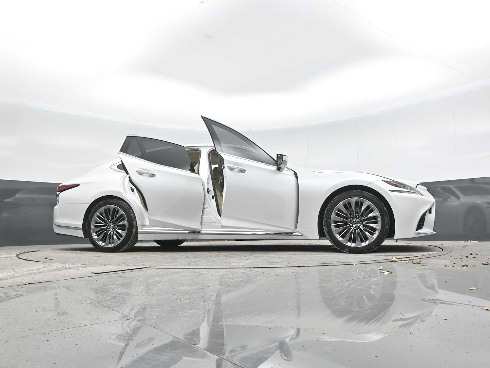 Used 2019 Lexus LS 500 w/ Interior Upgrade Package image 54