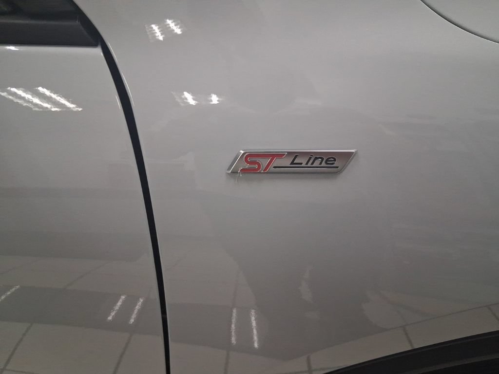 Used 2025 Ford Escape ST-Line AWD/4WD image 14