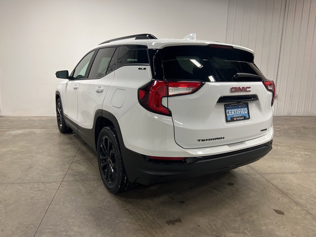 Certified 2022 GMC Terrain SLE w/ Driver Convenience Package image 4