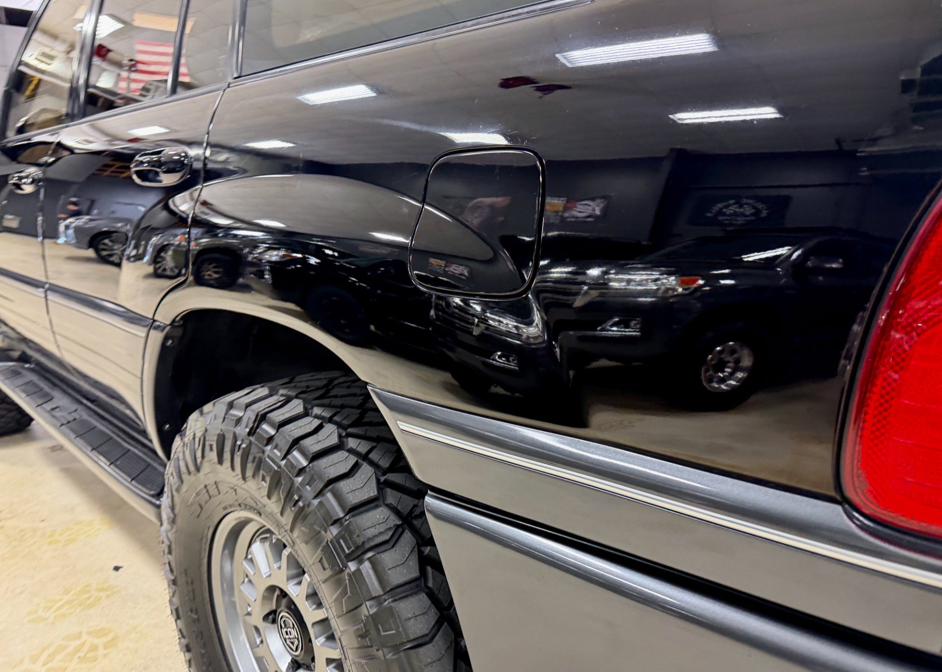 Used 2003 Lexus LX 470 4WD image 13