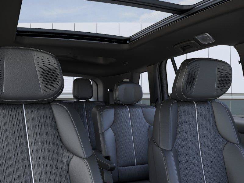 New 2027 Cadillac Vistiq Sport w/ LPO, Floor Liner Package AWD/4WD image 24