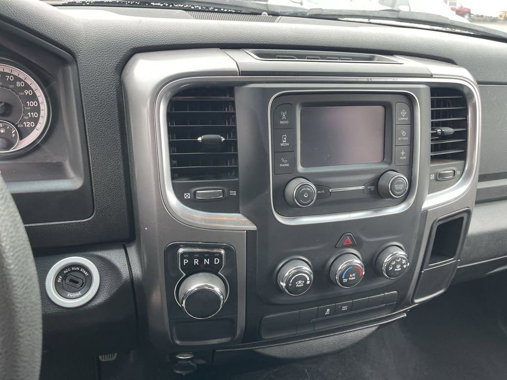 Used 2022 RAM 1500 Classic SLT image 7