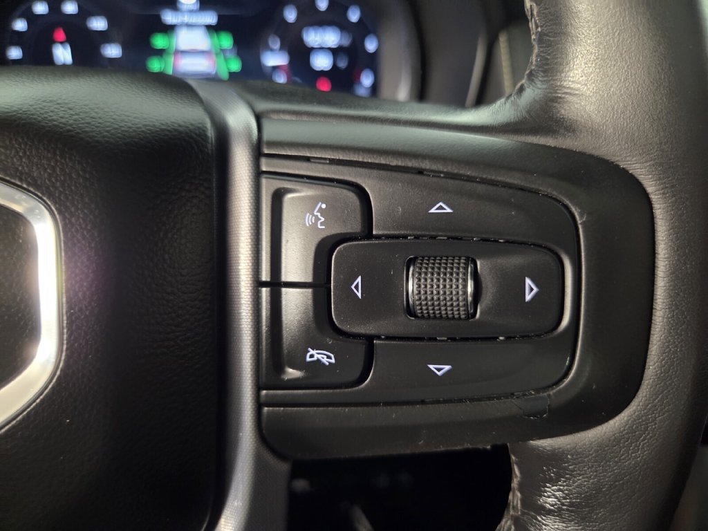 Used 2022 GMC Yukon SLT w/ SLT Premium Package RWD image 18