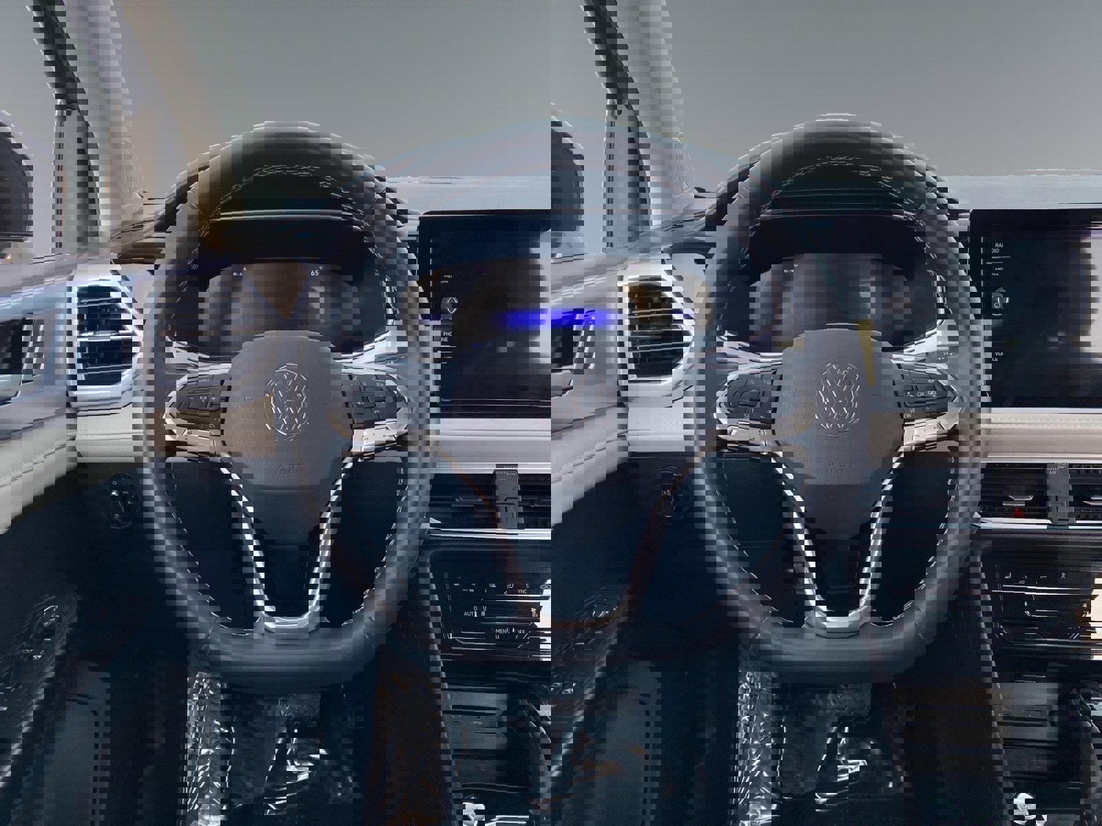 Used 2025 Volkswagen Taos SE image 12