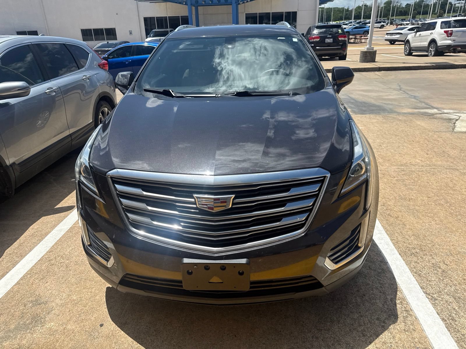 Used 2017 Cadillac XT5 FWD w/ LPO, Wheel Lock Package image 2