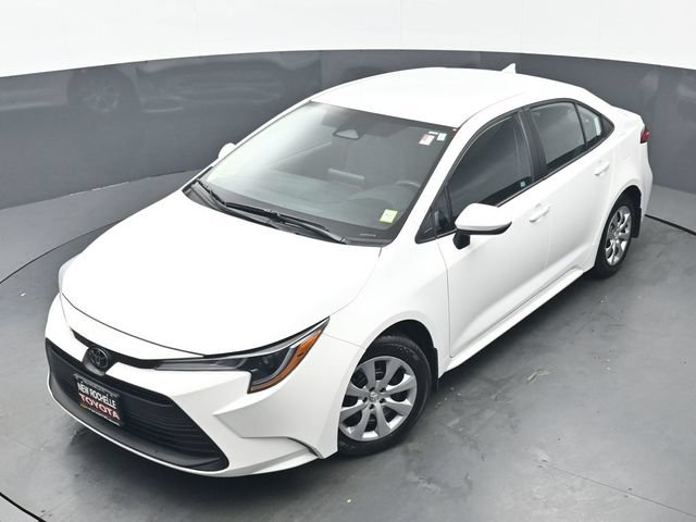 Certified 2026 Toyota Corolla LE FWD image 35