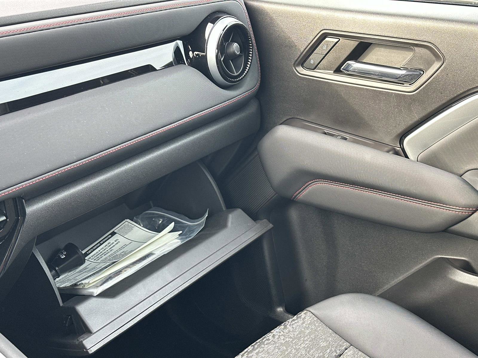 Used 2023 Chevrolet Colorado Z71 w/ Z71 Convenience Package 2 image 33