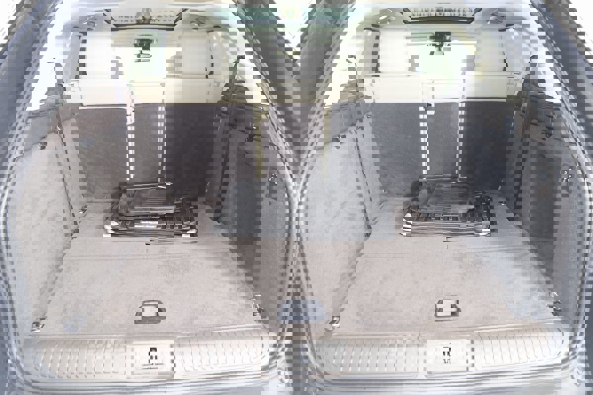 Used 2016 Land Rover Range Rover Sport SE image 46