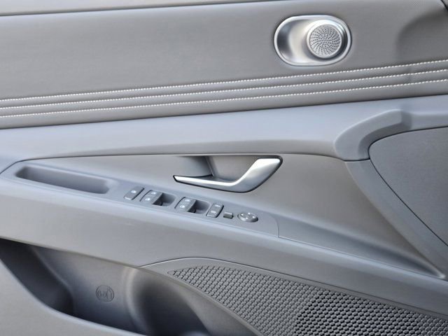 Certified 2026 Hyundai Elantra Sport image 17