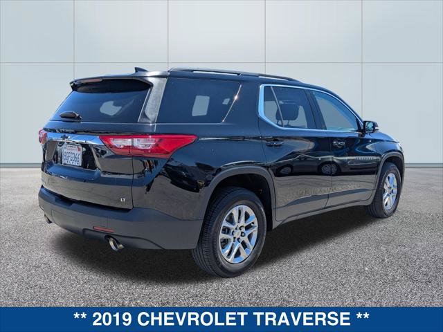 Used 2019 Chevrolet Traverse LT w/ LPO, Cargo Package FWD image 5