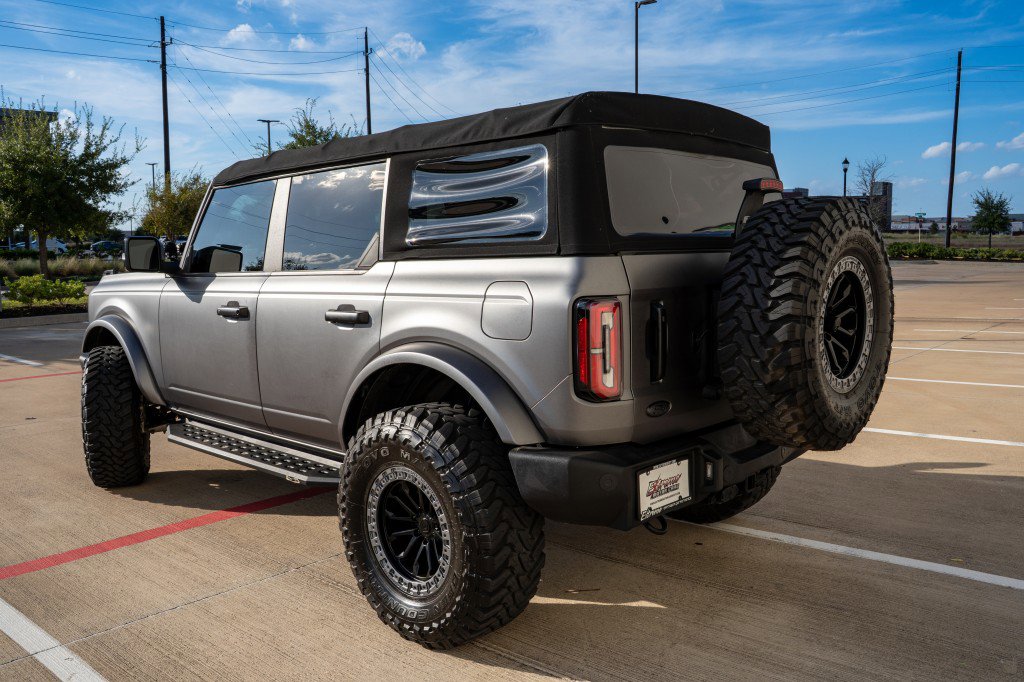 Used 2021 Ford Bronco Outer Banks image 6