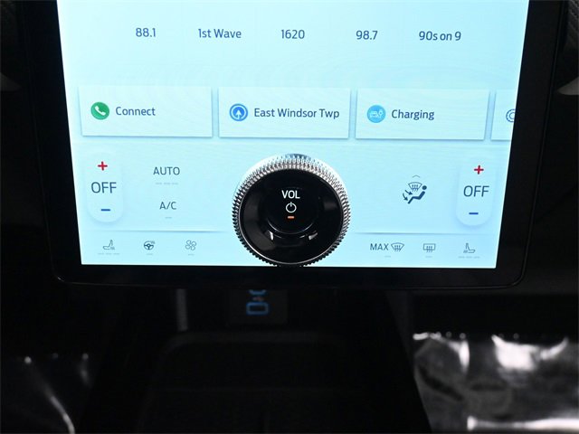 Used 2021 Ford Mustang Mach-E Premium image 30