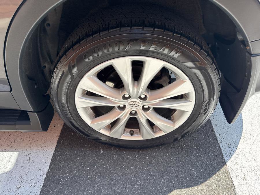 Used 2015 Toyota RAV4 Limited image 15
