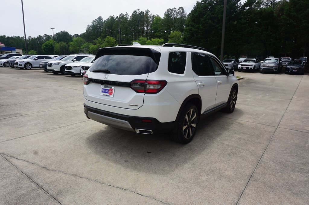 Used 2024 Honda Pilot Touring image 25