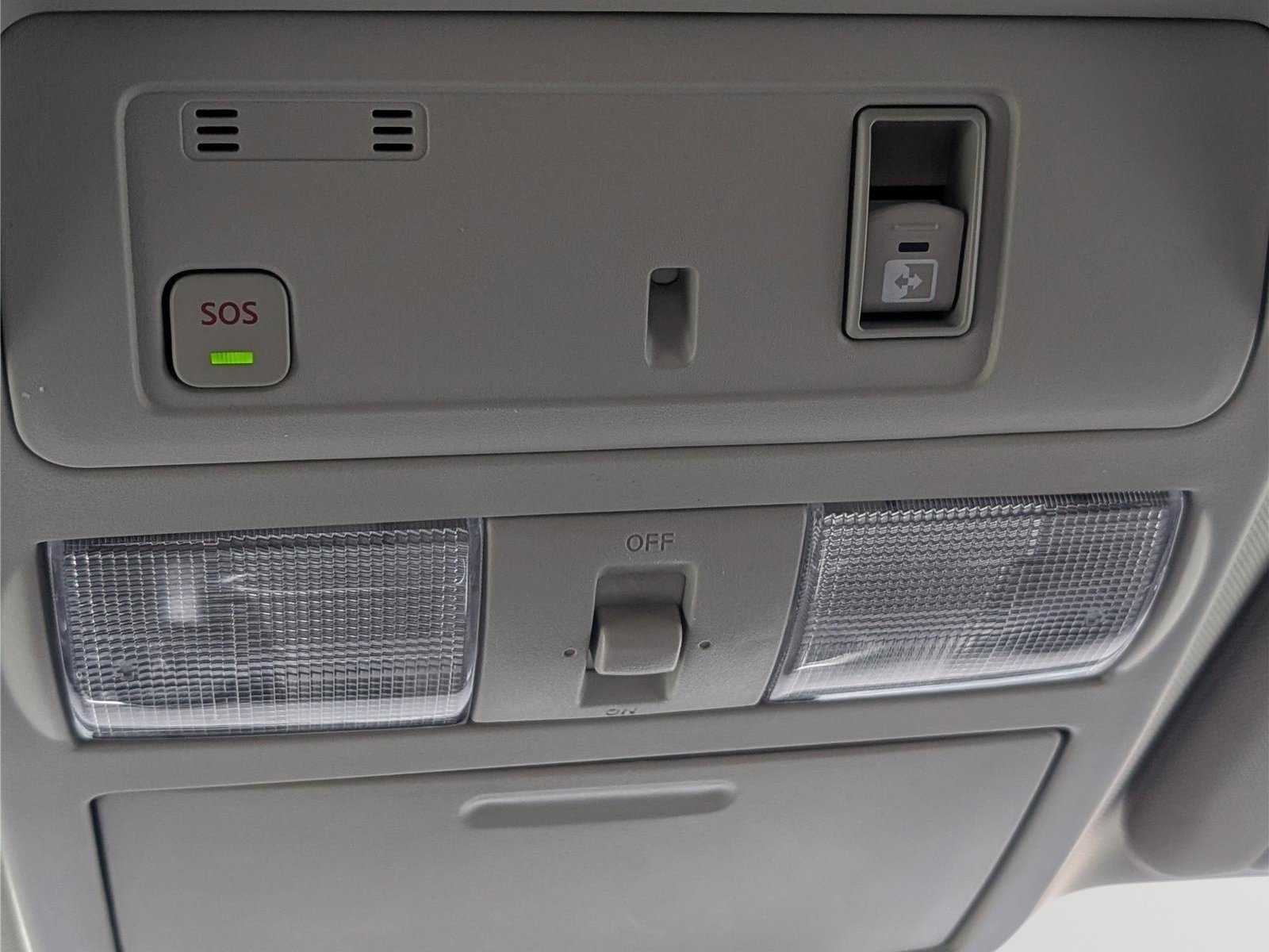 Used 2020 Nissan Titan SV w/ SV Convenience Package AWD/4WD image 31