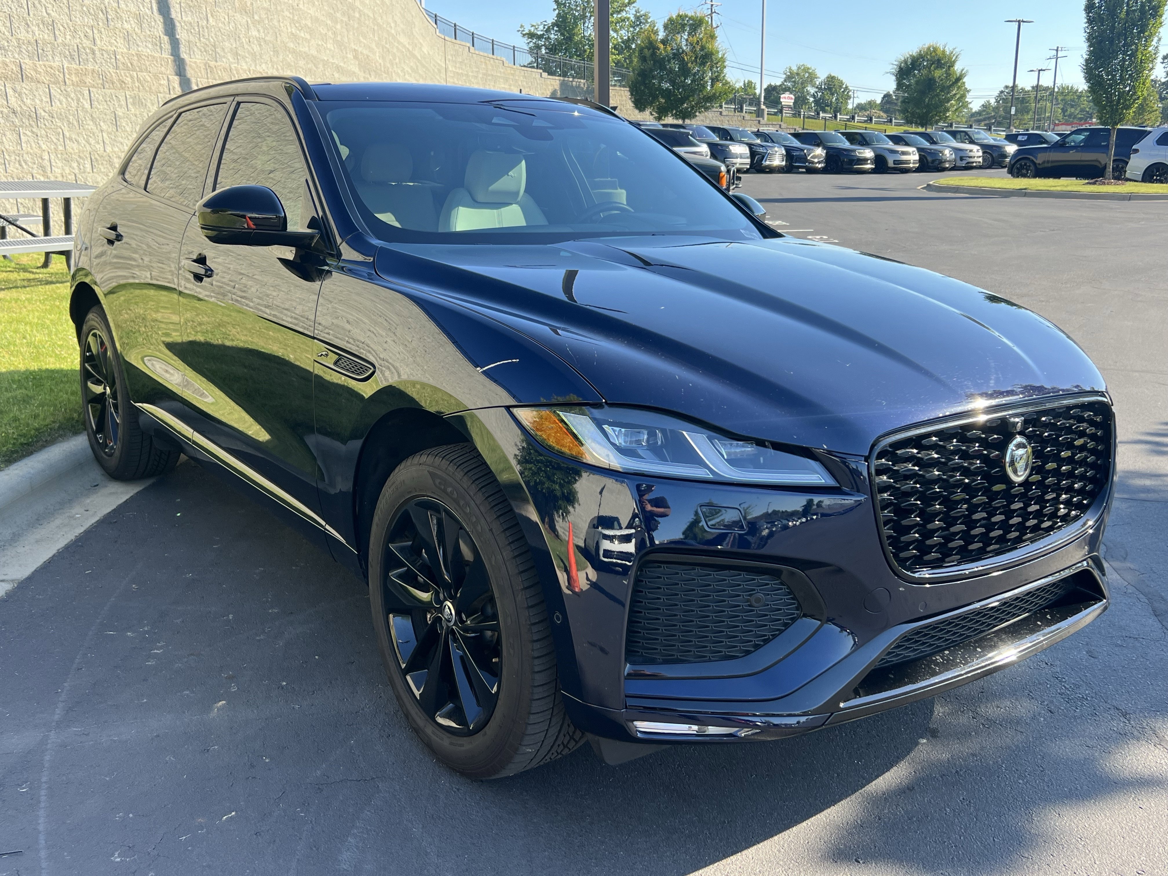 Used 2026 Jaguar F-PACE R-Dynamic S AWD/4WD image 8