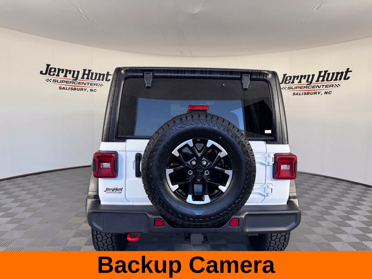 Used 2025 Jeep Wrangler Unlimited Rubicon AWD/4WD image 8