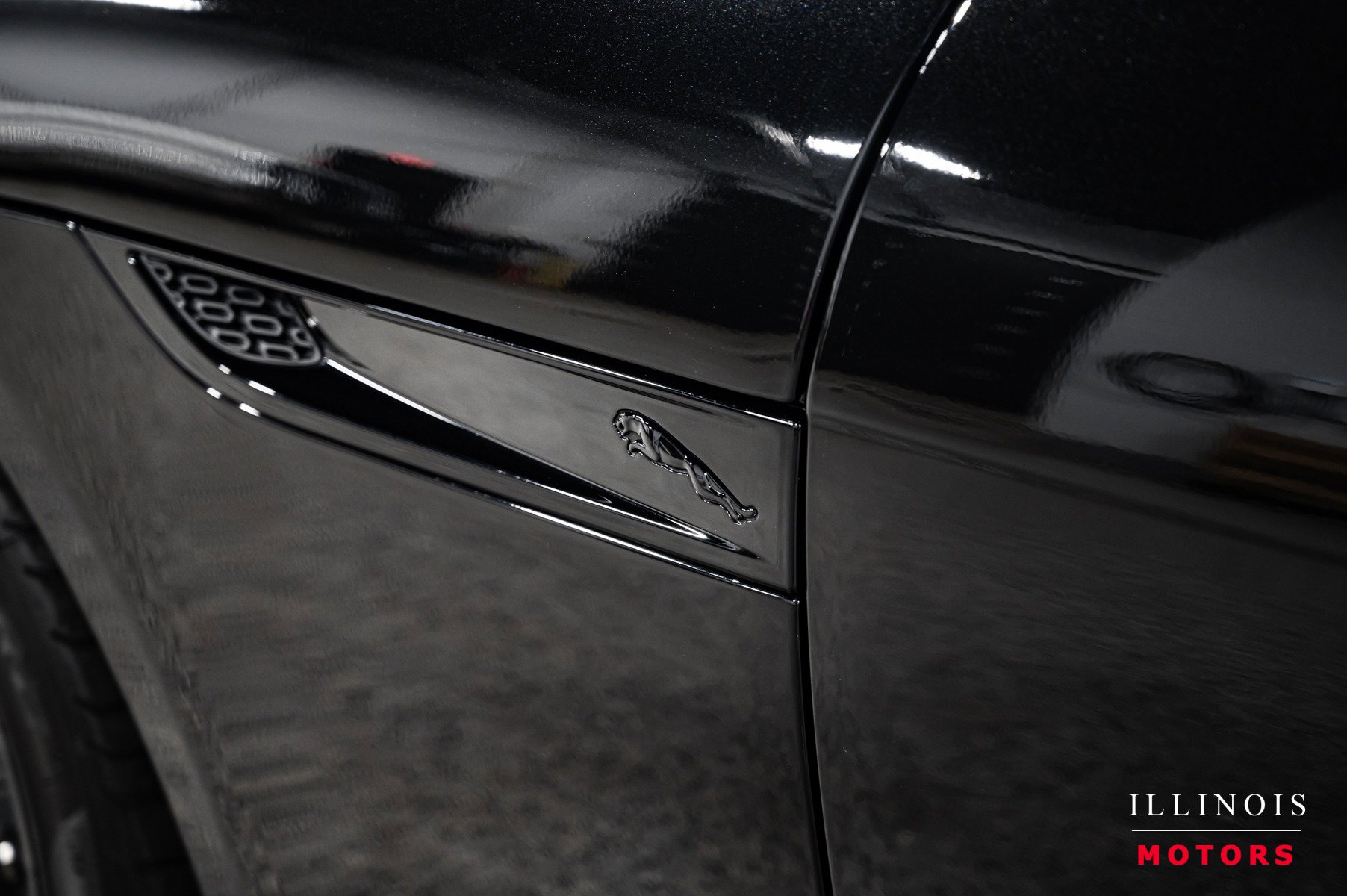 Used 2021 Jaguar F-TYPE R-Dynamic image 14