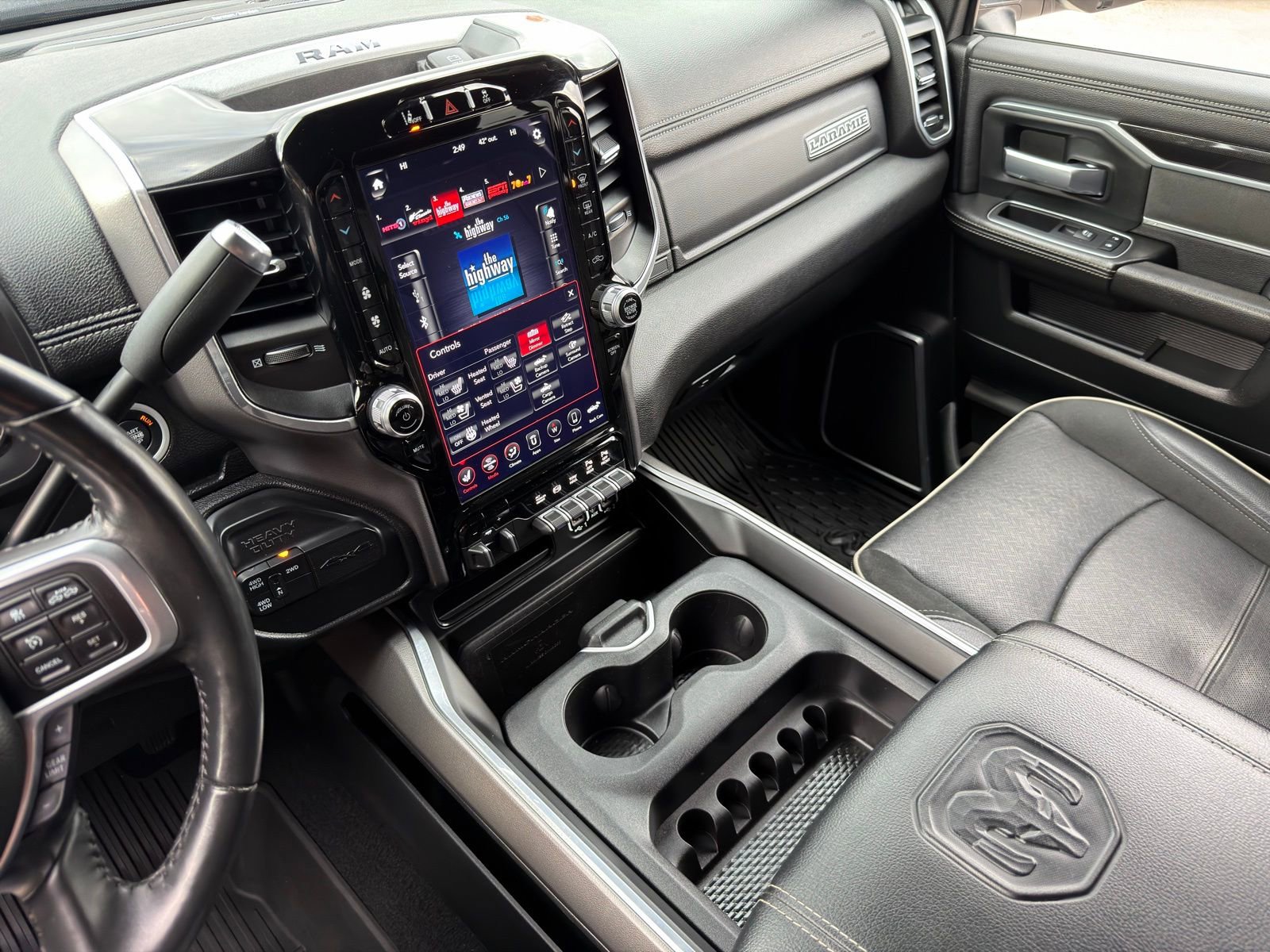 Used 2020 RAM 3500 Laramie image 22