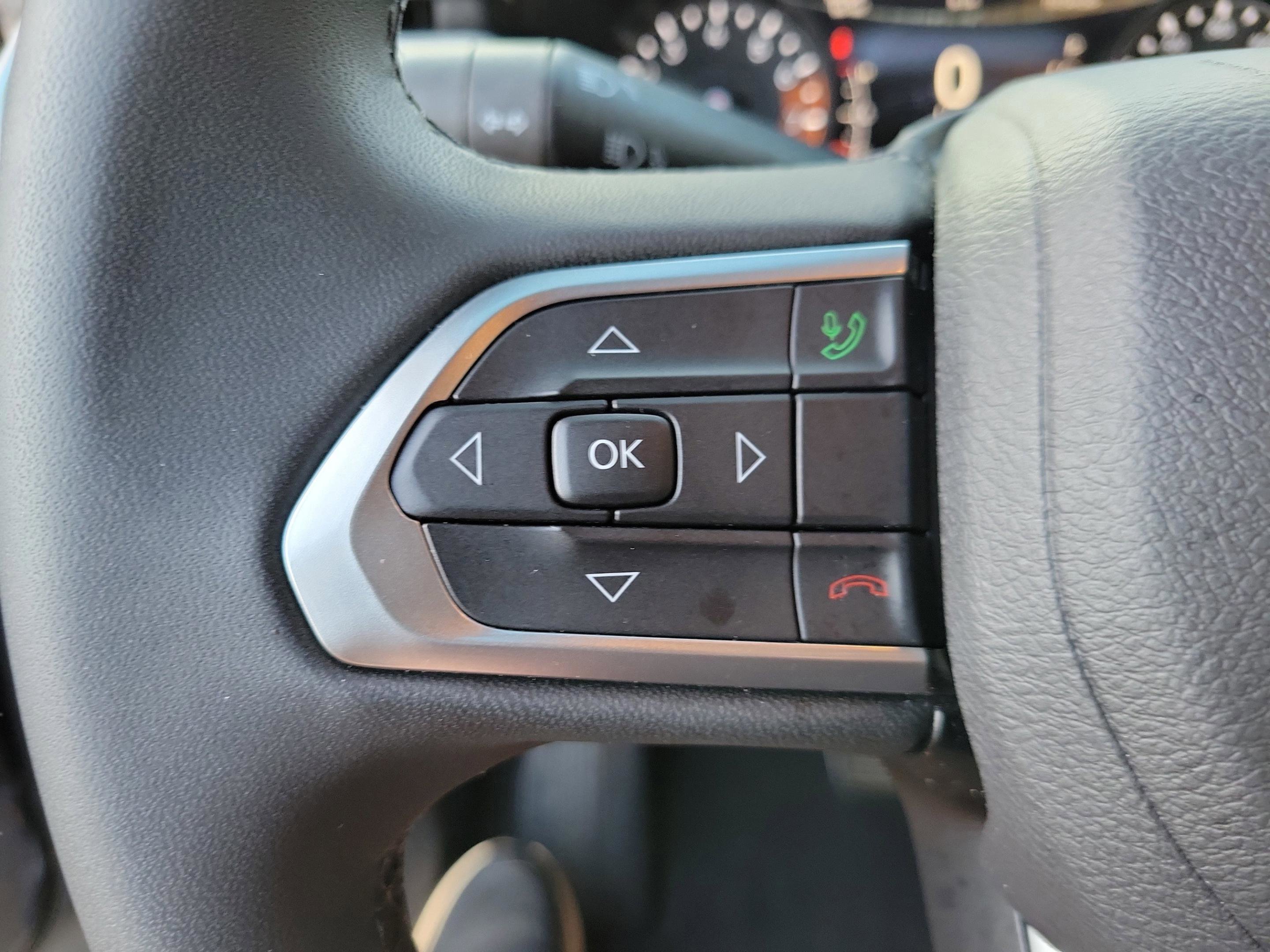 Used 2024 Jeep Compass Latitude image 24