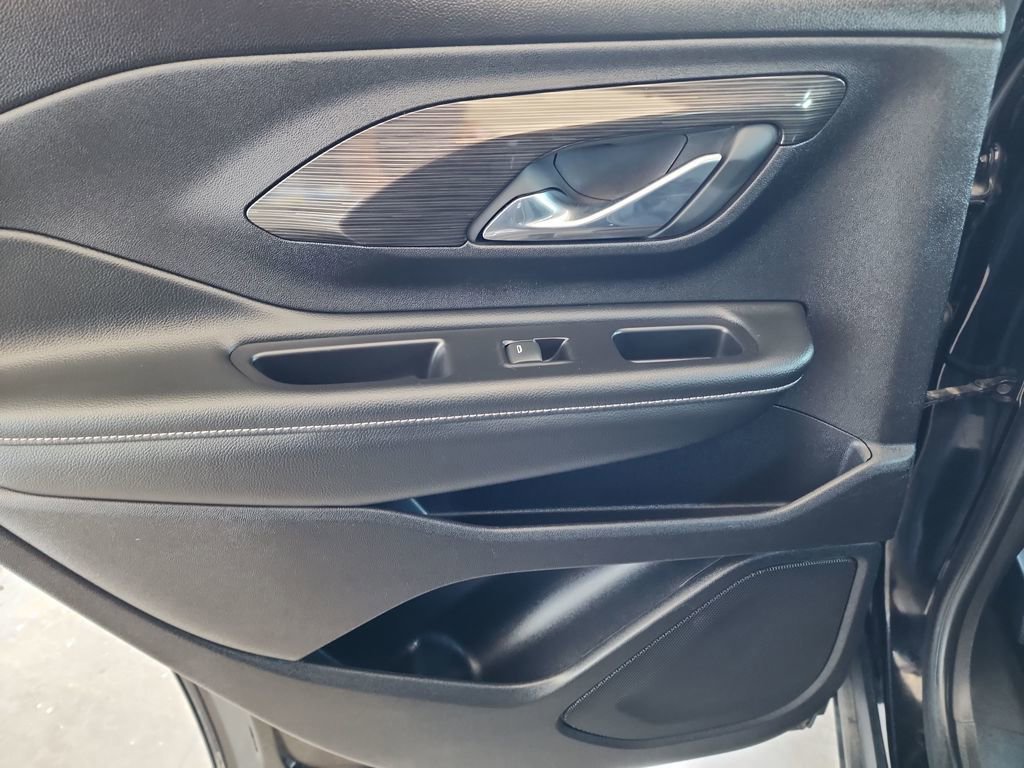 Certified 2024 GMC Terrain SLT image 36