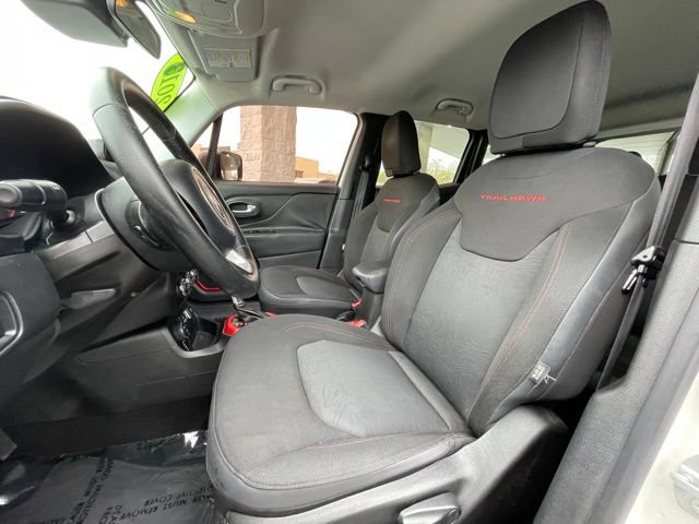 Used 2015 Jeep Renegade Trailhawk AWD/4WD image 12