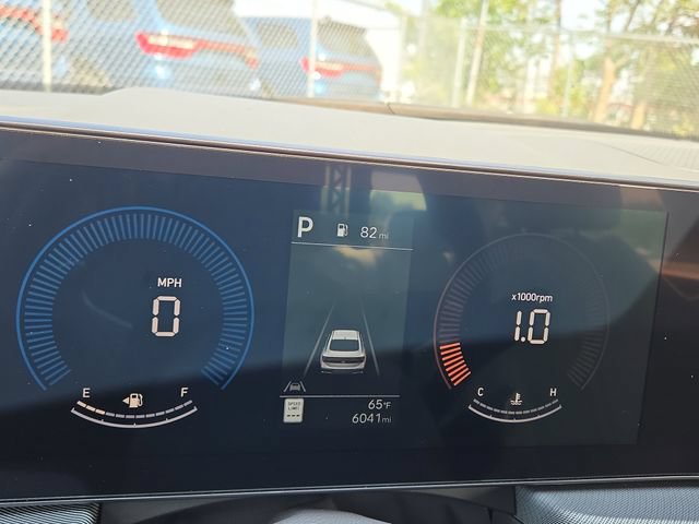 Certified 2025 Hyundai Sonata SEL AWD/4WD image 9