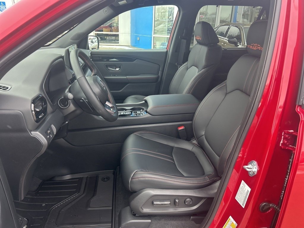 New 2025 Honda Pilot TrailSport image 23