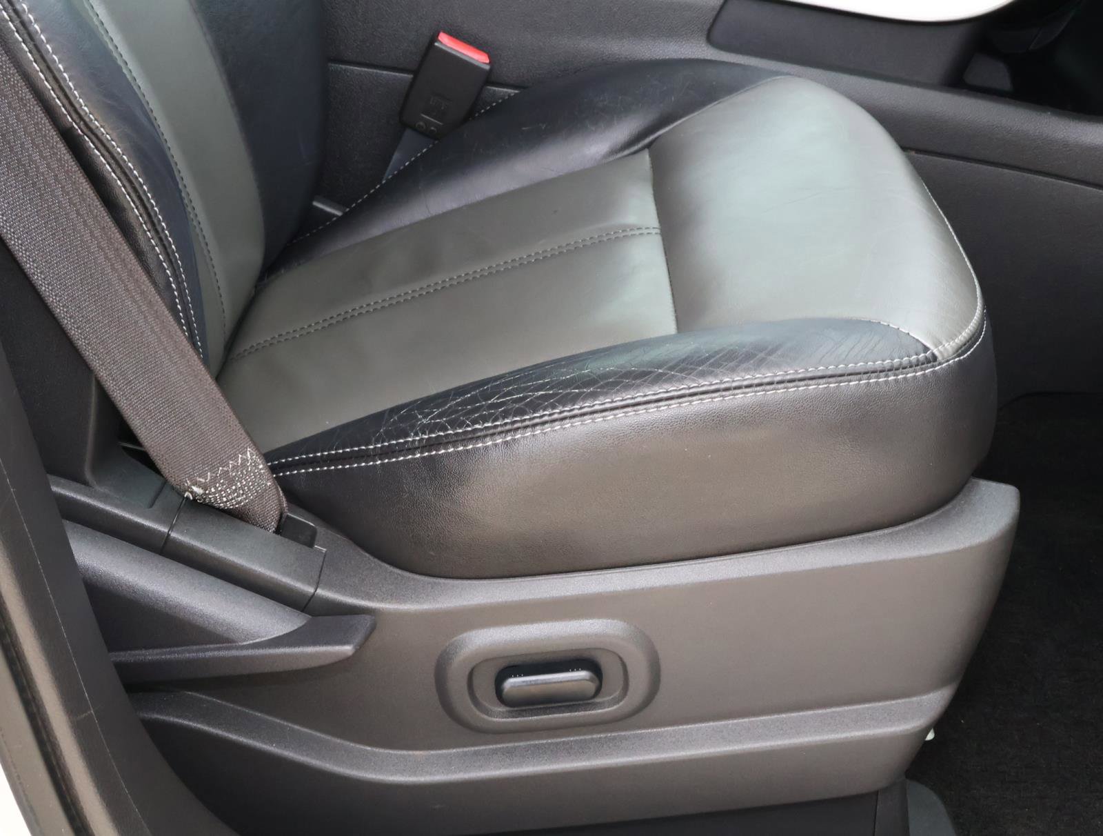 Used 2013 Ford Edge Sport w/ Driver Entry Pkg image 16