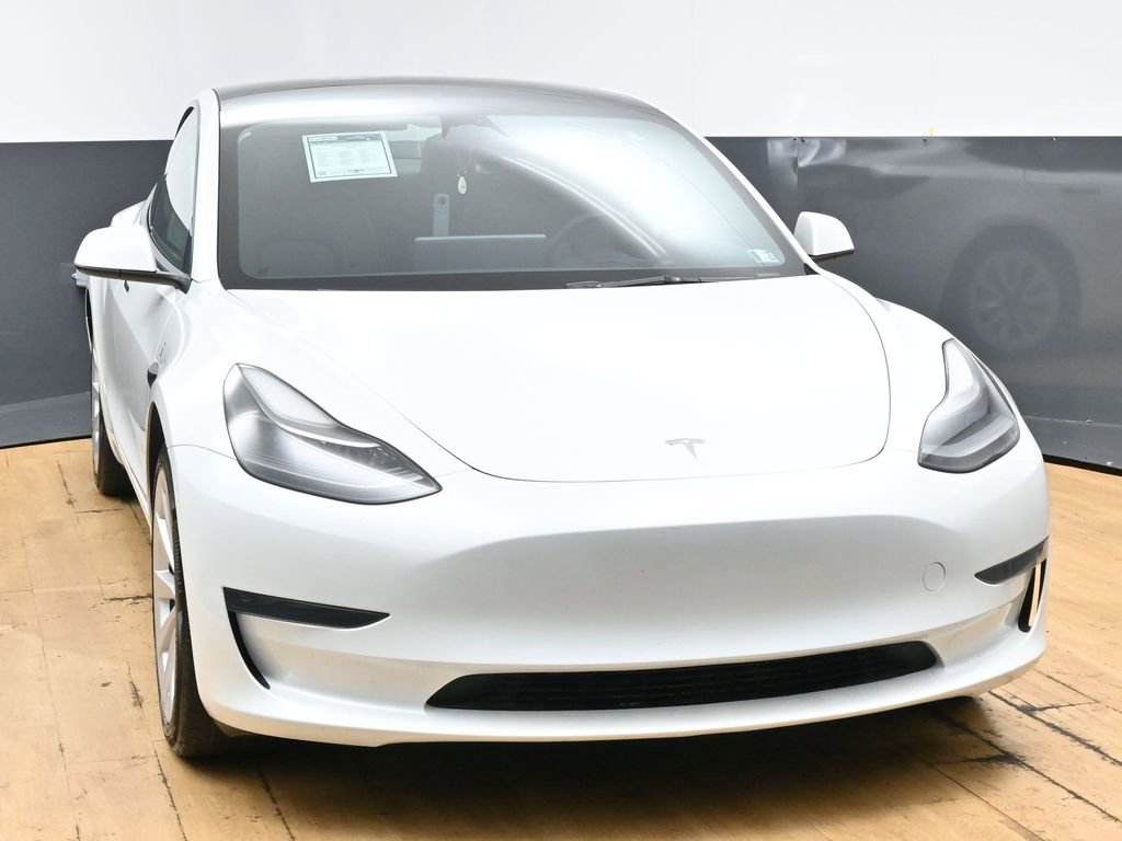 Used 2023 Tesla Model 3 Standard Range image 37