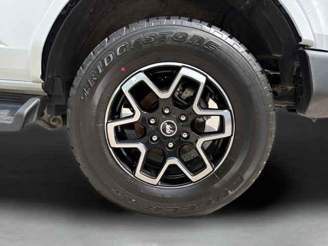 Used 2025 Ford Bronco Outer Banks AWD/4WD image 23