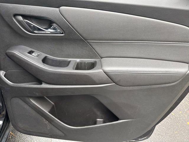 Used 2023 Chevrolet Traverse LT image 27