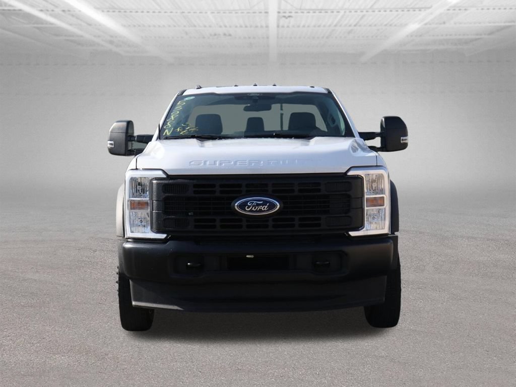New 2025 Ford F550 4x4 Regular Cab Super Duty image 2