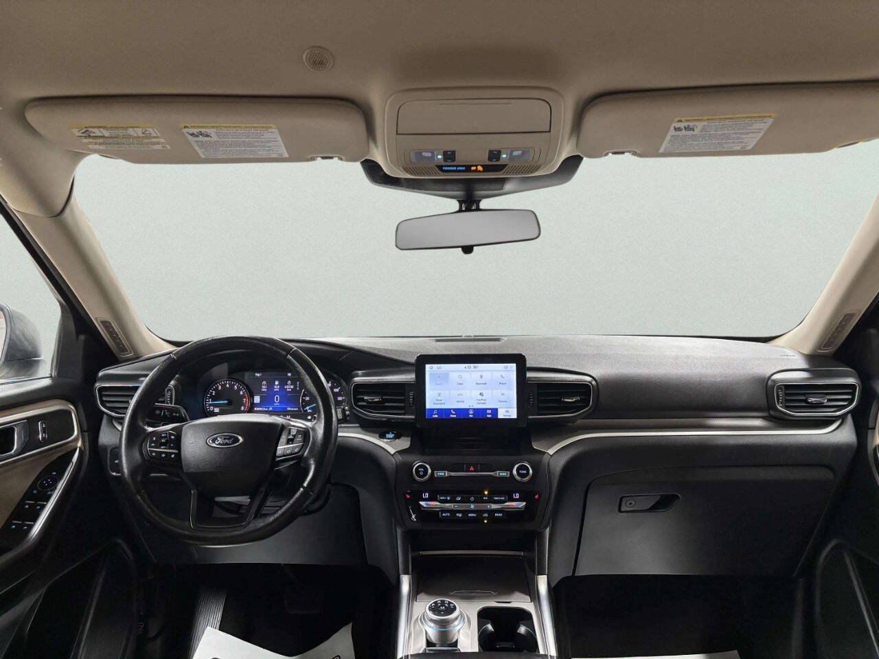 Used 2020 Ford Explorer XLT w/ Equipment Group 202A AWD/4WD image 24