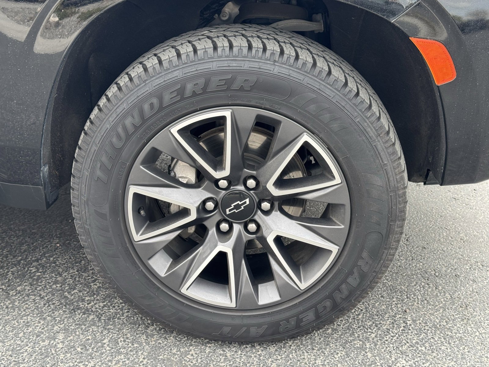 Used 2022 Chevrolet Suburban Z71 image 4