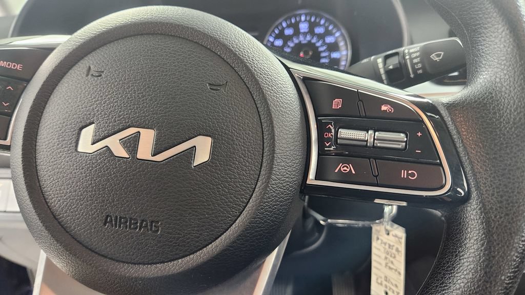 Used 2023 Kia Forte LXS w/ LXS Technology Package FWD image 21