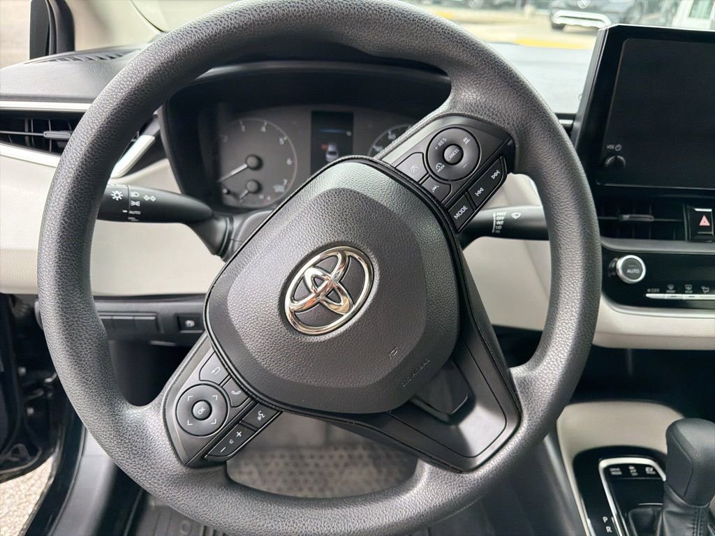 Used 2024 Toyota Corolla LE image 15