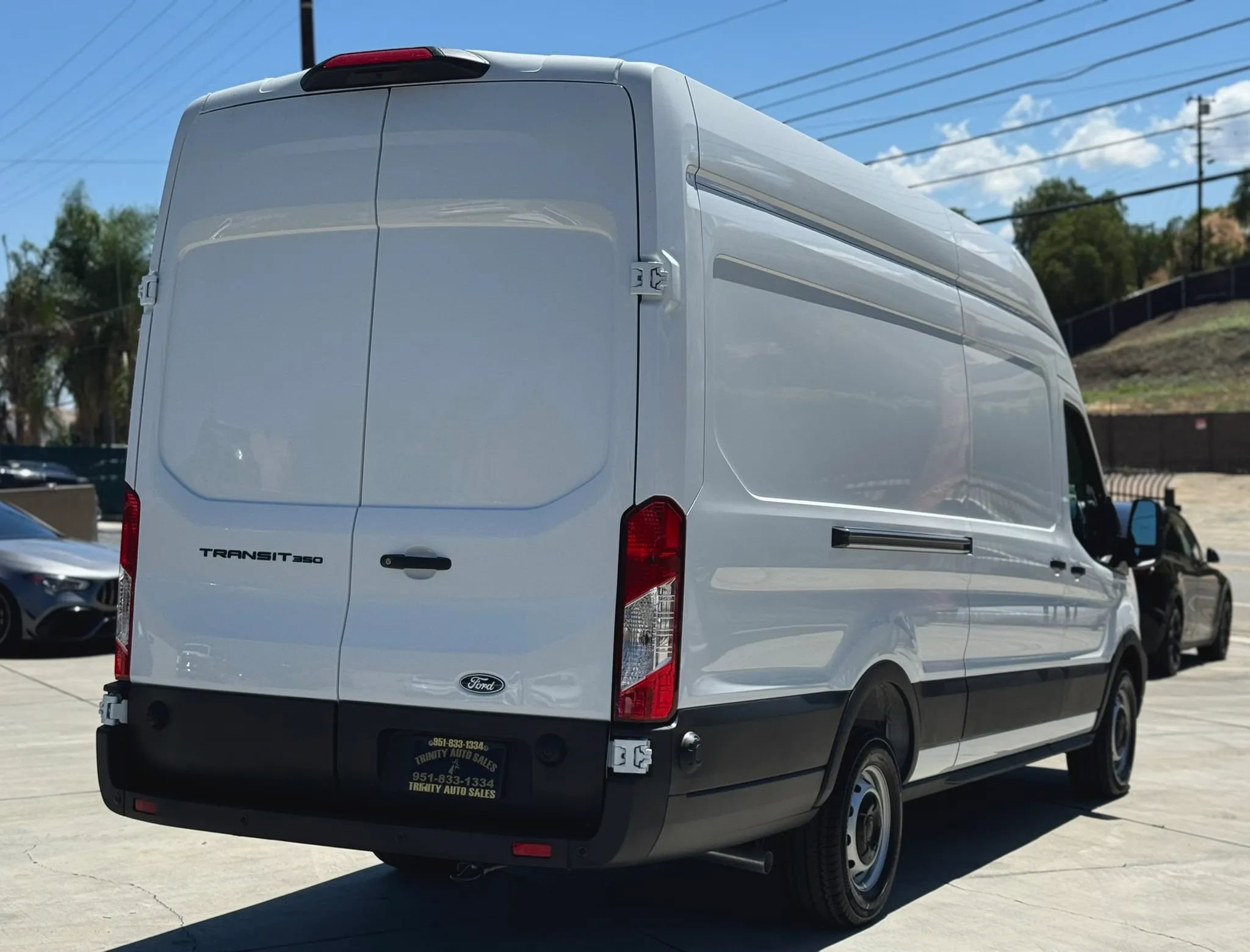 Used 2026 Ford Transit 350 148 High Roof Extended w/ Load Area Protection Package image 4