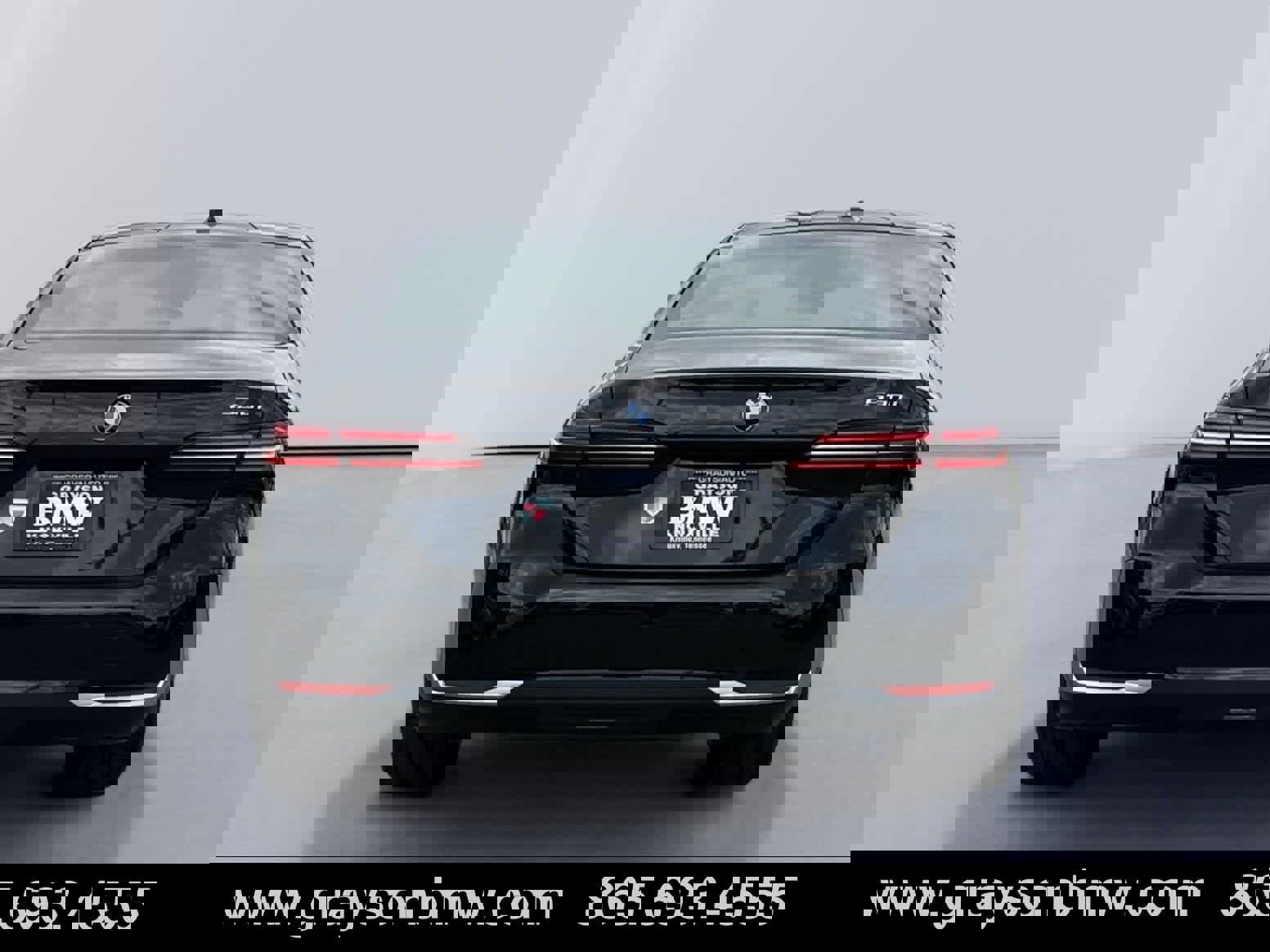 Used 2026 BMW 530i w/ Executive Package image 4