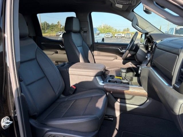 Used 2025 GMC Sierra 1500 SLT AWD/4WD image 18