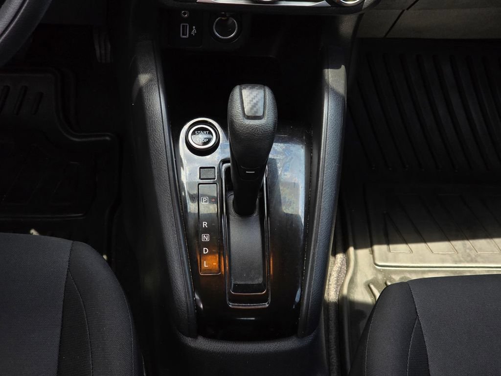 Used 2021 Nissan Versa S FWD image 13