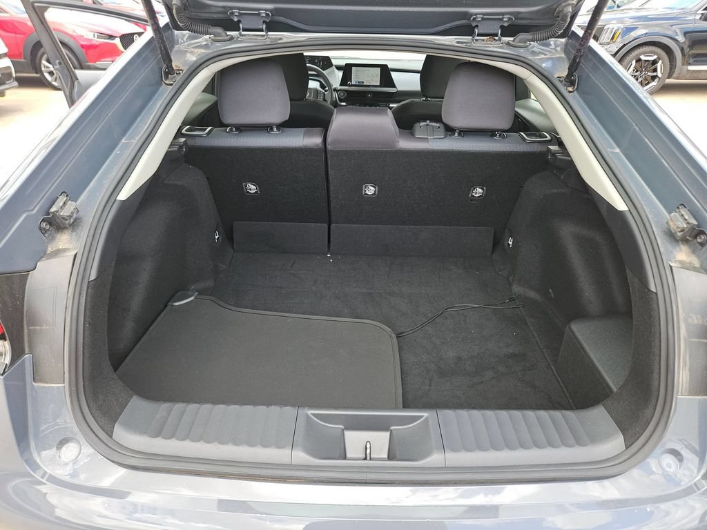 Used 2025 Toyota Prius LE FWD image 25